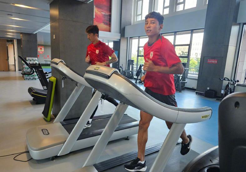 彭长老解禁 苏帅有牌了！客战成都赛马不？主场战浙江+海牛定生死